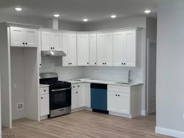 Newark City, NJ 07103,486 S 19Th St