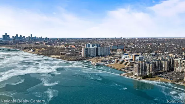 Detroit, MI 48214,8120 E JEFFERSON AVE #5A