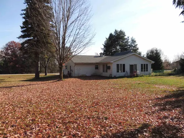 Lake Isabella, MI 48893,1015 Iberian DR