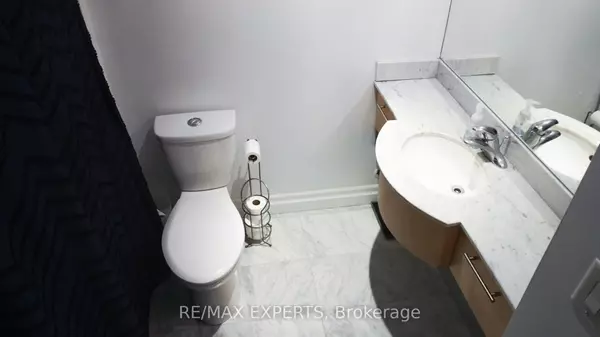 Toronto C01, ON M5V 3W9,350 Wellington ST W #M30