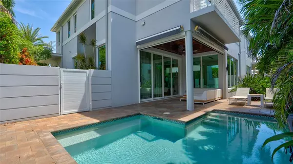 3200 NE 26th St,  Fort Lauderdale,  FL 33305