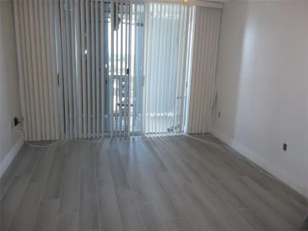 Hallandale Beach, FL 33009,1893 S Ocean Dr #910