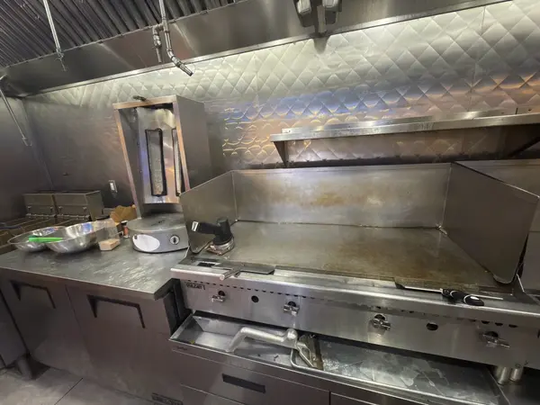 Mississauga, ON L5R 4G6,6045 Mavis RD #6