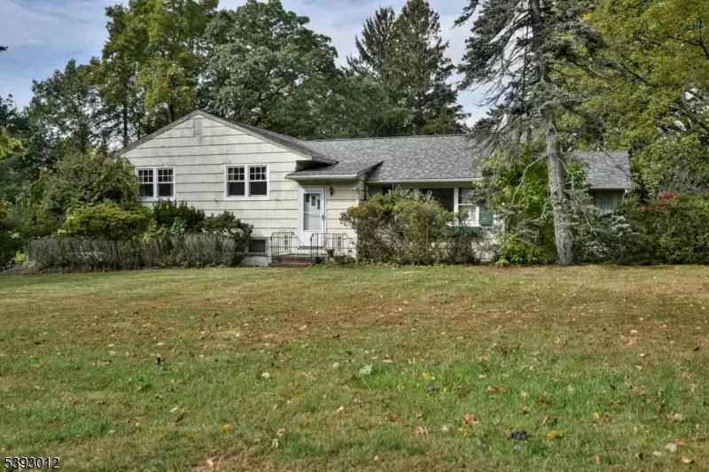 Upper Saddle River Boro, NJ 07458,25 Orchard Dr