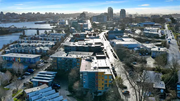 Victoria, BC V9A 7R2,90 Regatta Landing #311