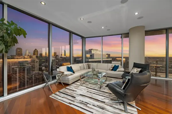 2900 Mckinnon Street #2601,  Dallas,  TX 75201