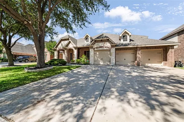 2212 Hobby Falcon Trail,  Grand Prairie,  TX 75052