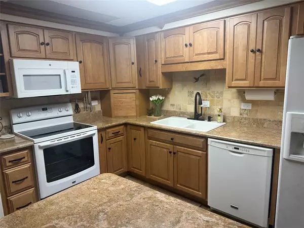 Waco, TX 76710,4924 Cobbs Drive #2E