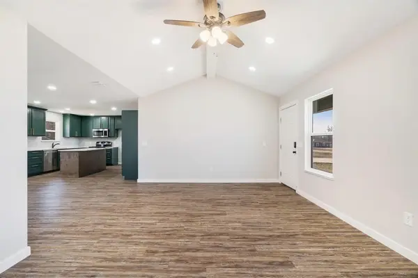 Paris, TX 75460,372 PR 43790 Street #43790