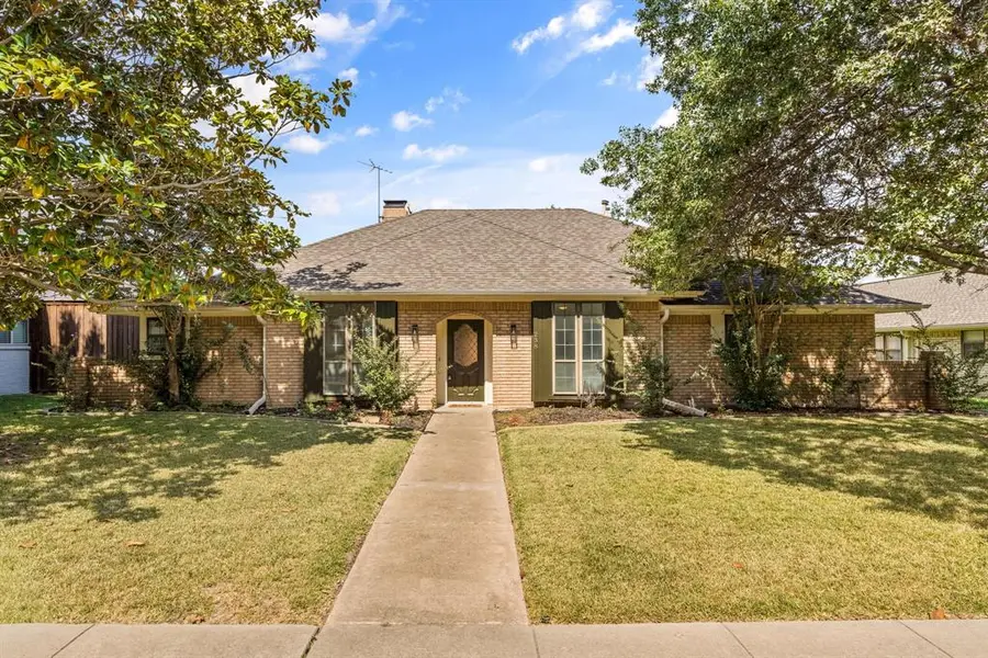 238 High Brook Drive, Richardson, TX 75080