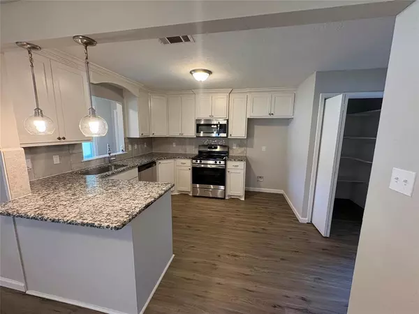 Sherman, TX 75092,1409 N Highland Avenue