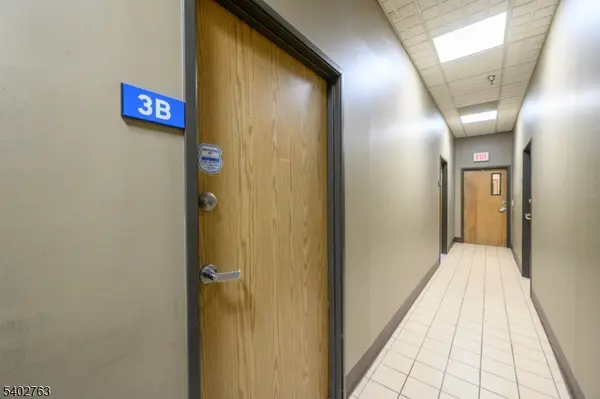 Fair Lawn Boro, NJ 07410,17-10 River Rd