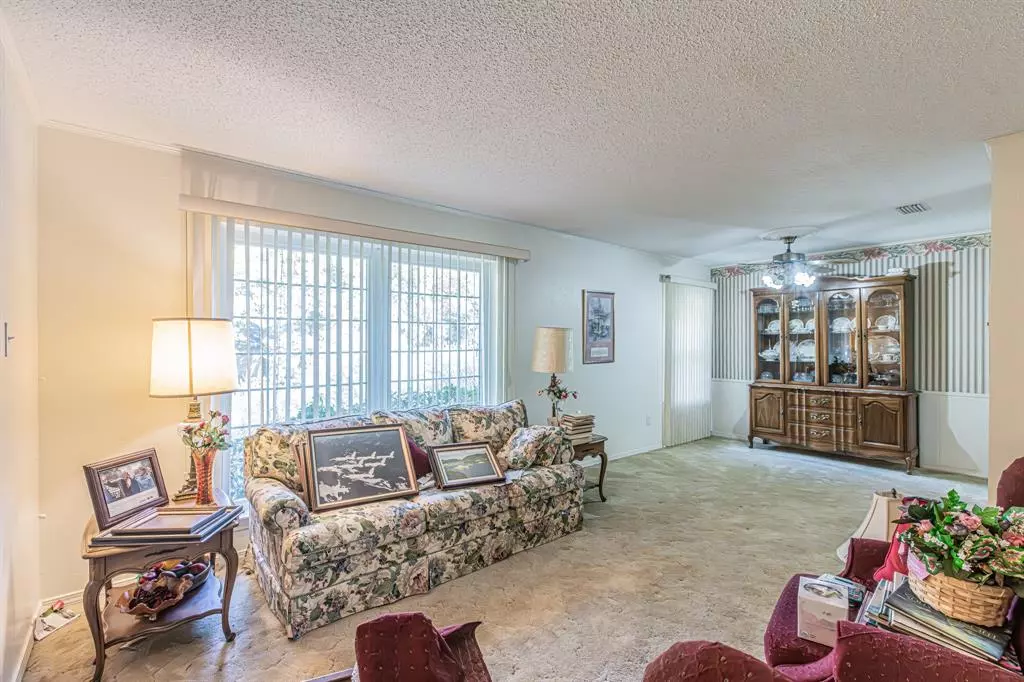 Arlington, TX 76013,3208 Sheffield Drive