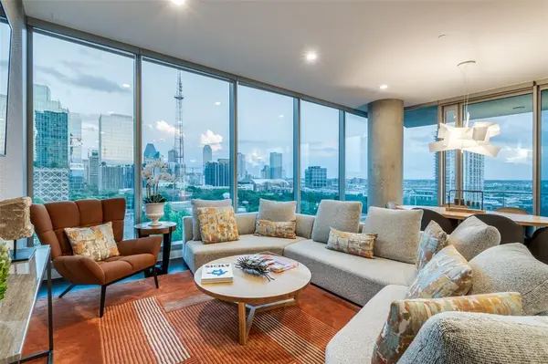 Dallas, TX 75201,3130 N Harwood Street #901