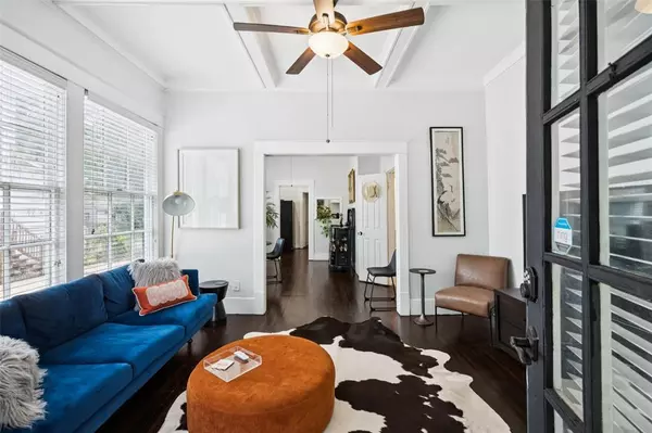 Dallas, TX 75208,326 S Windomere