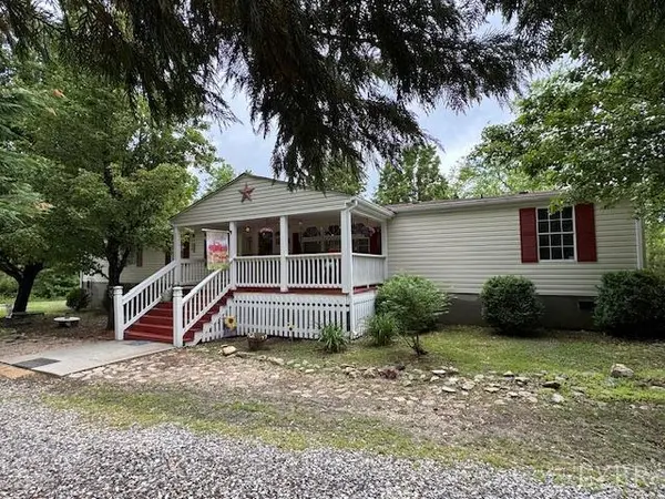 Appomattox, VA 24522,3164 Trent Hatchery RD