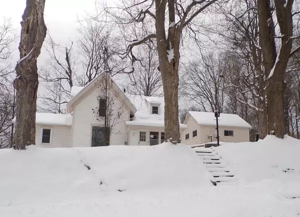 305 W Pine ST, Big Rapids, MI 49307