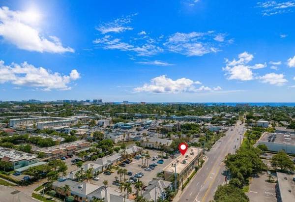 665 SE 10th St, Deerfield Beach, FL 33441