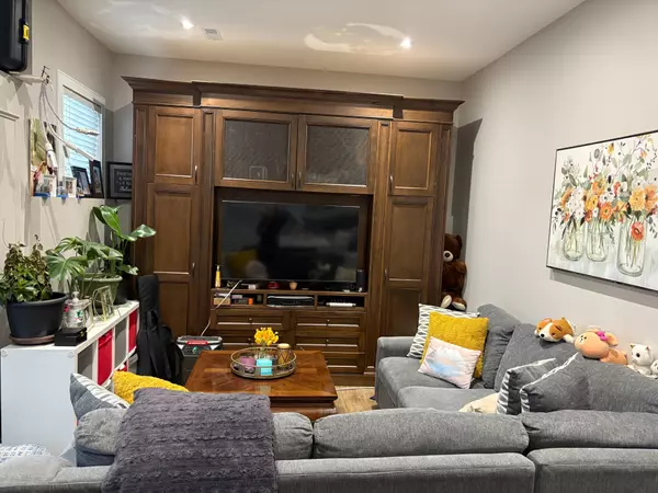 Toronto W04, ON M6L 2K8,171 Cornelius Pkwy #Basement