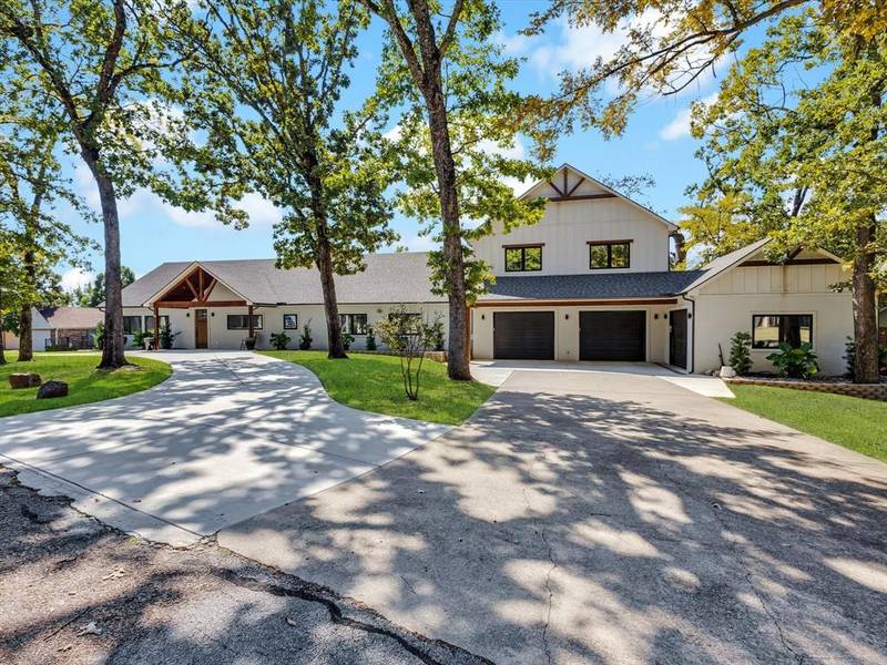 102 Shadywood Place, Enchanted Oaks, TX 75156