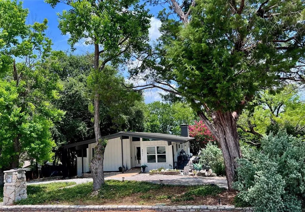 De Cordova, TX 76049,4901 Fairway Court