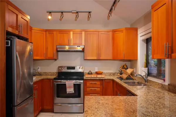 Salt Spring, BC V8K 1P1,182 Grantville St