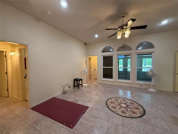 Commerce, TX 75428,3016 County Road 4405