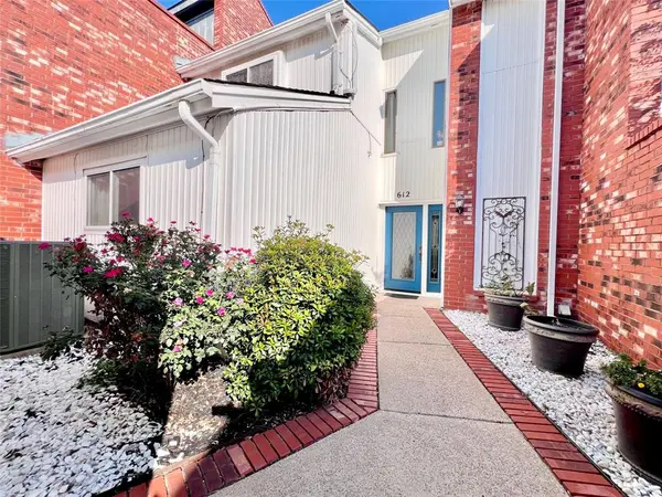 Duncanville, TX 75137,612 Carriage Way