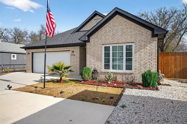 Gainesville, TX 76240,1314 S Grand Avenue