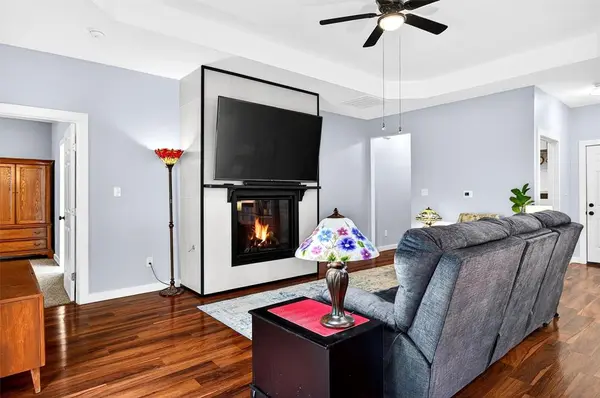 Gainesville, TX 76240,1314 S Grand Avenue