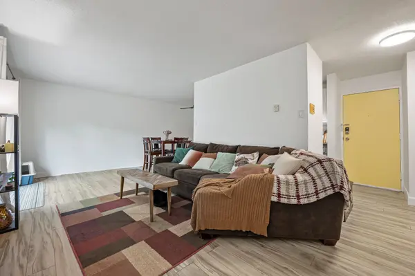 Guelph, ON N1H 7C6,234 Willow RD #104