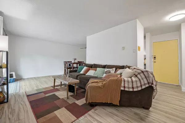 Guelph, ON N1H 7C6,234 Willow RD #104