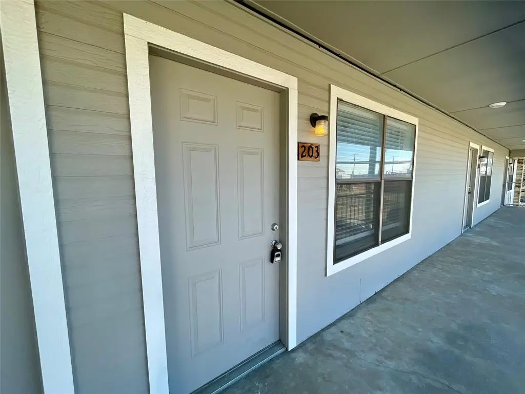 Denton, TX 76201,2526 W Prairie Street #203