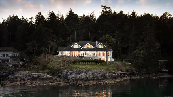 Saanich, BC V8N 1X5,2600 Queenswood Dr