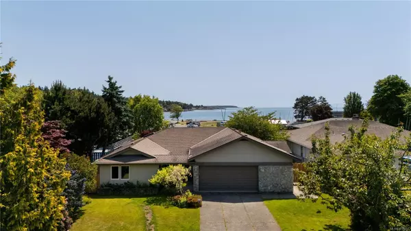 3819 Beachview Pl, Saanich, BC V8P 5N8