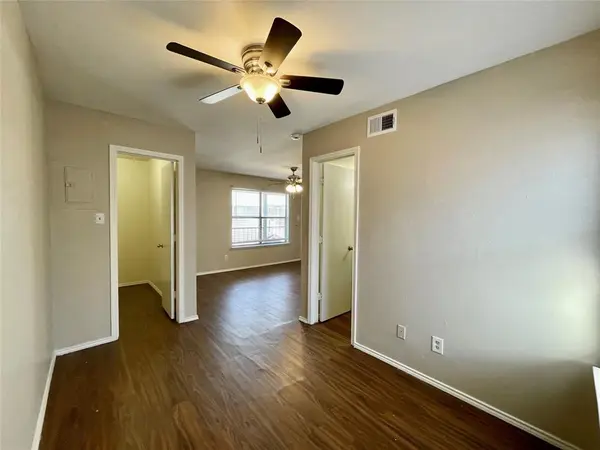 Denton, TX 76201,2526 W Prairie Street #203