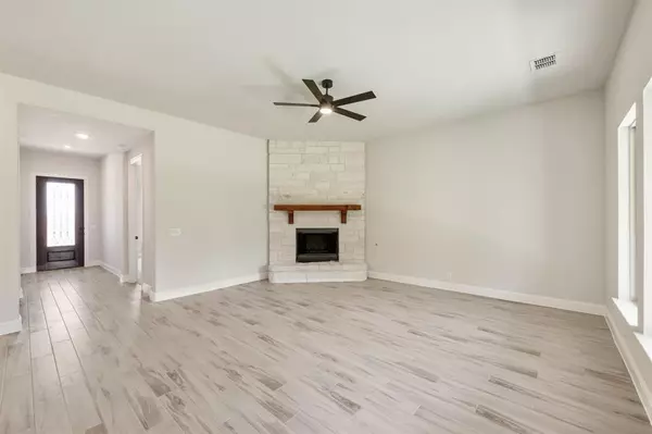 Red Oak, TX 75154,763 Crystal Lake Lane