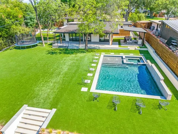 Dallas, TX 75218,9755 Van Dyke Road