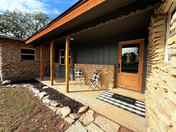 1576 County Road 454,  Stephenville,  TX 76401