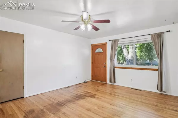 Colorado Springs, CO 80909,839 Querida DR