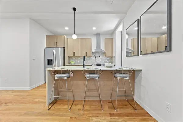 Brooklyn, NY 11233,537 Halsey ST