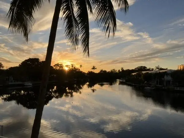 Fort Lauderdale, FL 33305,801 NE 18th Ct #202