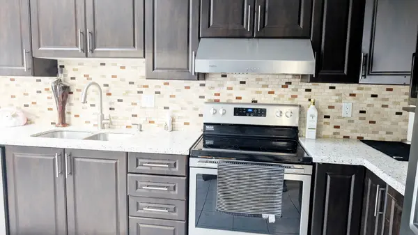 Brampton, ON L6R 1E7,51 Rocky Mountain CRES #upper