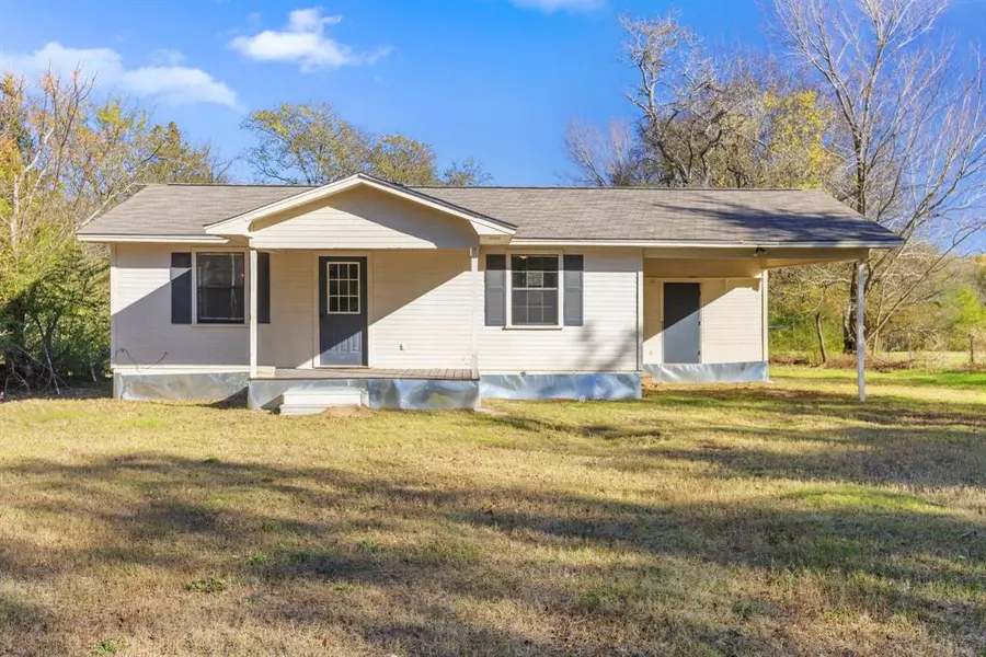 175 S Dunbar Lane, Emory, TX 75440