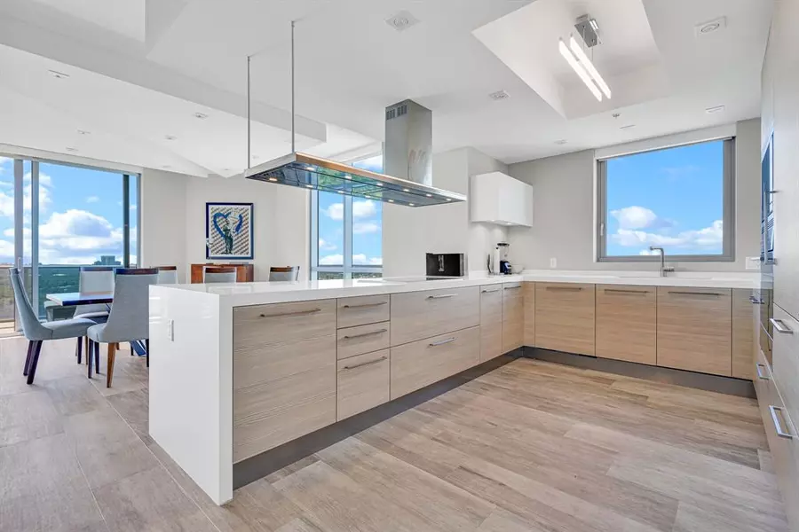 17111 Biscayne Blvd #1702, North Miami Beach, FL 33160