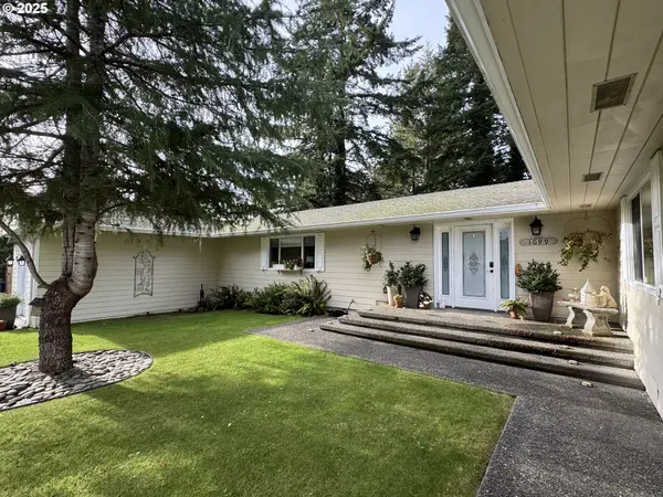 Brookings, OR 97415,1099 PARKVIEW DR