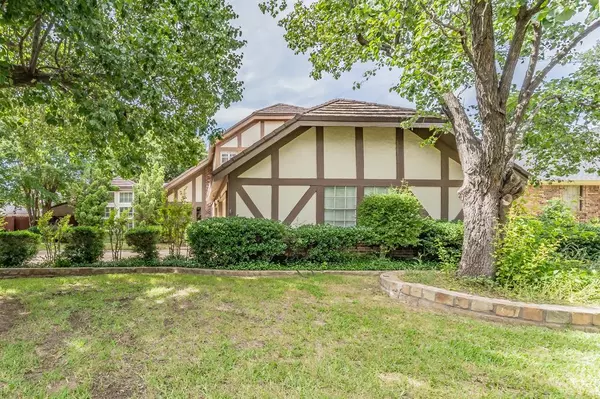 Bedford, TX 76021,305 Warbler Drive