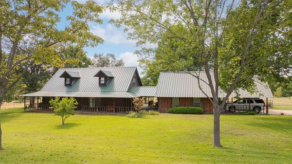 8146 County Road 3111 N, Kilgore, TX 75662