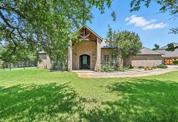 4405 Garden Drive, Arlington, TX 76001