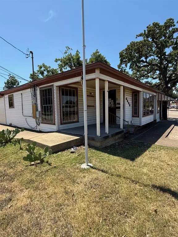 Fort Worth, TX 76112,6436 Meadowbrook Drive #A